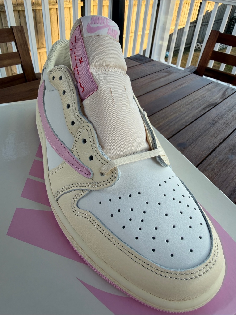 Nike Air Jordan 1 Travis Scott - Picture 2 of 11